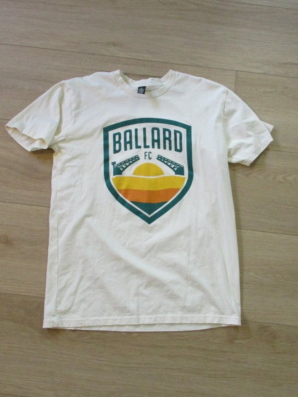 Ballard FC Graphic Tee As Colour Staple Cream Soccer Shirt Medium